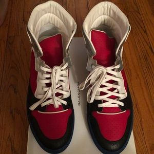 Men’s Balenciaga Sneaker.